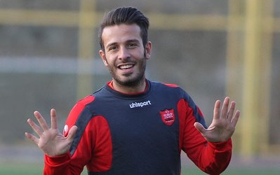 حاشیه‌های تمرین پرسپولیس | درگیری فیزیکی اسماعیل‌زاده با یک خبرنگار