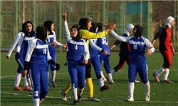 دیدار کادر بانوان تیم فوتبال استقلال با افشارزاده