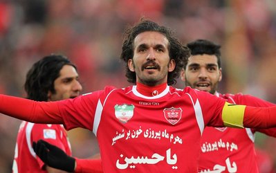 لیگ برتر | نیمه اول: پرسپولیس 1 - فولاد 1 / اشتباه عجیب سوشا و جبرانِ نوری