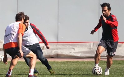 با دستور طاهری / هادی نوروزی و نورمحمدی به طور موقت از پرسپولیس اخراج شدند!