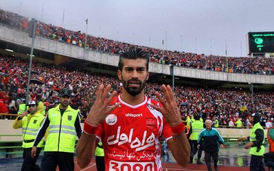 سوال روز | ستاره پرسپولیس لژیونر می‌شود؟