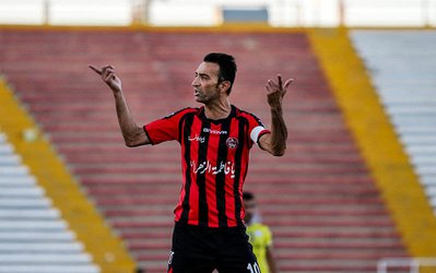 حمله شدید کاپیتان سابق استقلال به مظلومی