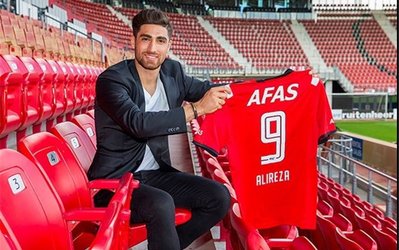 عکس روز | اولین پیراهن جهانبخش برای هواداران آلکمار به چاپ رسید