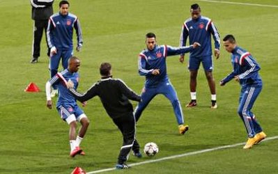 بازداشت شماری از هواداران آژاکس در آستانه دیدار مقابل پاری سن ژرمن