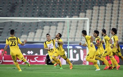 لیگ برتر | نیمه اول: پرسپولیس 0 - نفت مسجدسلیمان 1 / شکست پرسپولیس با شوک دقیقه 4