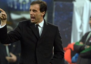 میلان ۰-۰ آژاکس / گروه H لیگ فهرمانان اروپا