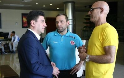 شام مشترک استقلال و پدیده و صحبت‌های قلعه‌نویی با فرکی