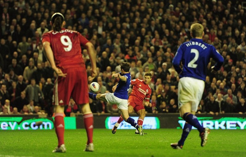Steven Gerrard - Hat-trick (Liverpool - Everton) (2012.03.13).jpg