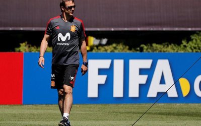 یک روز مانده به آغاز جام جهانی سرمربی تیم ملی اسپانیا اخراج شد