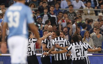 کوپا ایتالیا | یوونتوس 2 - لاتزیو 1 / قهرمانی یووه بعد از دو دهه / بیانکونری در آستانه کسب سه‌گانه