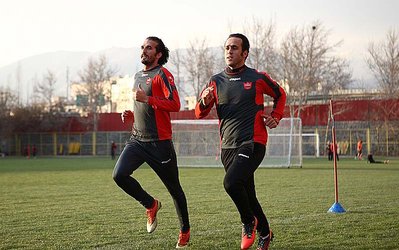 علی کریمی همراه پرسپولیس به امارات نمی‌رود