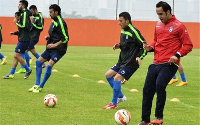 شایعه روز | کریمی با تیم ملی به استرالیا نمی‌رود / غیبت مشکوک جادوگر در تمرین تیم ملی