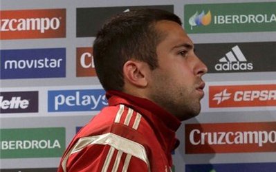 آلبا خطاب به یک خبرنگار: دفعه بعد سَرت را می‌بُرم!