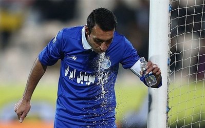 عنایتی: دربی شانس بزرگ استقلال است / بازيكنان حق ندارند عكس‌العملي به هواداران داشته باشند / انتقادات حاجيلو را مي‌پذيرم