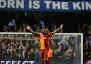 دروگبا|شادمانی دیدیر دروگبا پس از بازگشت به چلسی در قالب تیم گالاتاسرای در مرحله ی یک هشتم نهایی.