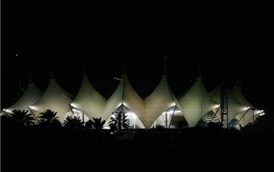 لیگ برتر | حاشیه استقلال‌خوزستان - پدیده / اختلال در سیستم روشنایی بازی را متوقف کرد