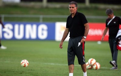 عکس روز | کی‌روش آنالیز تمرینات را به استراحت کردن ترجیح داد