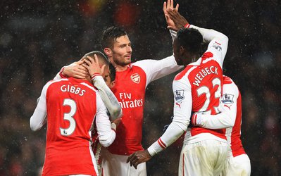 لیگ جزیره | آرسنال 2 - کیوپی‌آر 1 / توپچی‌ها 10 نفره شاگردان ردنپ را شکست دادند + گل‌های بازی، گزارش تصویری و چیدمان دو تیم