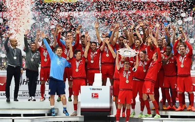 بوندسلیگا | بایرن 2 - ماینتس 0 / دورتموند 3 - وردربرمن 2 / هامبورگ 2 - شالکه 0 / قهـرمـان با بُـرد لیگ را تمام کرد / وداع کلوپ با صعود به لیگ اروپا / هامبورگی‌ها باز هم راهی پلی‌آف شدند / پادربورن و فرایبورگ سقوط کردند + ویدئوی مسابقه