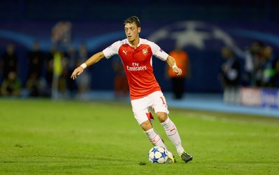 اوزیل: هیچ بازیکنی 50 میلیون نمی ارزد