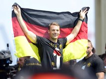 شهراد باغستانی | آیا یک دروازه‌بان می‌تواند توپ طلا ببرد؟