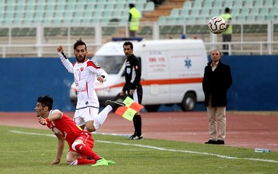 صادقیان: ادینهو اول پایم را کشید و بعد ضربه به سرم زد!