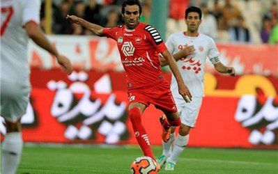 دهنوی: دوست دارم در پرسپولیس بمانم و منتظر تصمیم سرمربی هستم