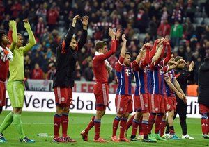 شادی بازیکنان بایرن|بایرن مونیخ 7 - 0 شاختار دونتسك / لیگ قهرمانان