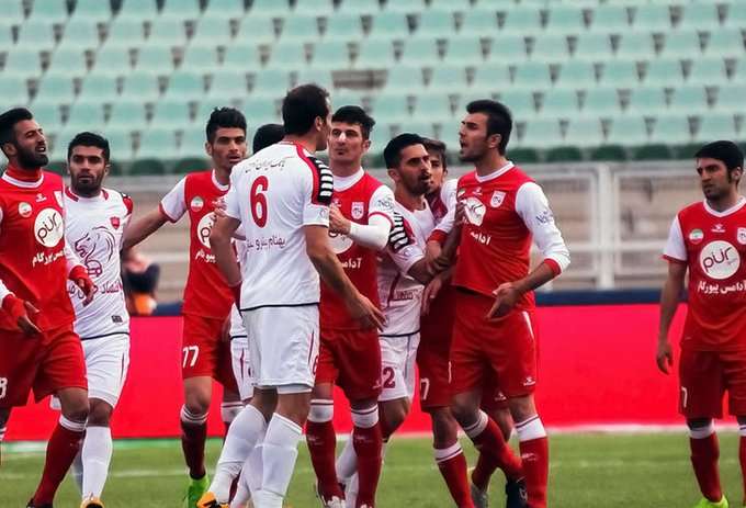 درگیری بین بازیکنان دو تیم