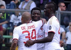 سولی علي مونتاری|شادمانی بازیکنان میلان بعد از باز شدن دروازه آتالانتا