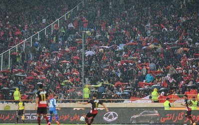 حاشیه نگاری برای یک دربی تاریخی / از کسالت‌آورترین تا ساندویچ مدیرعامل برای بازیکنان بازداشتی