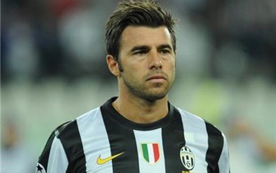 مدافع یوونتوس 3 ماه خانه‌نشین شد