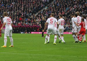 بایرن مونیخ 3-0 آگزبورگ / هفته ی دوازدهم