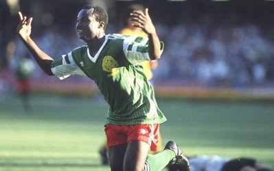 جام جهانی 2014 / 100 لحظه جذاب تاریخ جام جهانی (52_گلزنی روژه میلا به کلمبیا و حرکات نمایشی او در جام جهانی سال 1990)