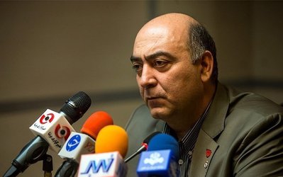 سیاسی: صادقیان به کار استیلی نمی‌آید/ برای نیم‌فصل برنامه‌های ویژه داریم