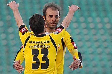 قرارداد کادر فنی و بازیکنان سپاهان در هیات فوتبال ثبت شد/ نویدکیا ثبت نکرد