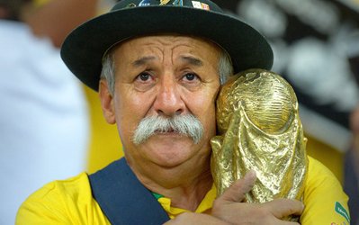 گرد و خاک پیرمرد سیبیلو در فدراسیون برزیل : لیاقت شما همین ماکت جام جهانی است