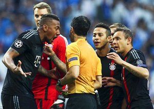 اعتراض بازیکنان بایرن|پورتو 3 - 1 بایرن مونیخ / لیگ قهرمانان