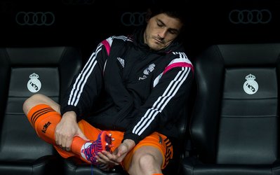 گلر من‌یونایتد و لورکوزن، گزینه‌های اول و دوم برای جانشینی کاسیاس