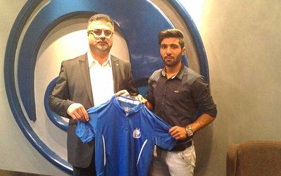 هافبک جوان استقلال به تهران بازگشت