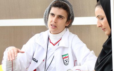 سرمربی سابق زنان ایران اولین مربی زن حرفه‌ای مردان فرانسه شد