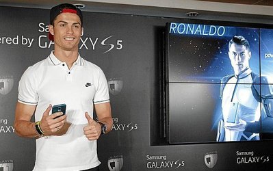 رونالدو حق پخش تصاویرش را به یک سنگاپوری فروخت