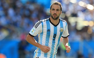 هیگواین به آلبی سلسته دعوت نشد