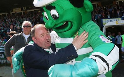 سرمربی یئو ویل : برای شکست یونایتد نیازمند معجزه هستیم