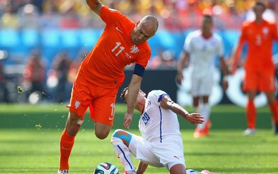 مقایسه آماری دیدار هلند و شیلی