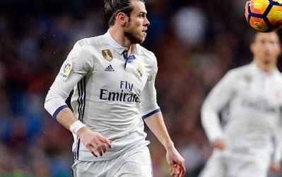 گرت بیل: کاسیمرو مثل ماکه‌له‌له است؛ زیرپای هر بازیکنی تکل می‌زند، حتی داور!