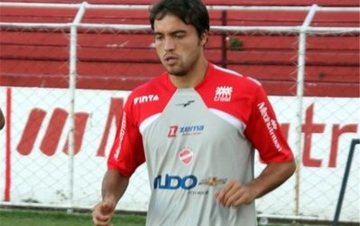 صبا یک مهاجم برزیلی به خدمت گرفت