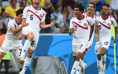 پیروزی کاستاریکا برابر ایتالیا و یک پنالتی از دست رفته در نیمه اول