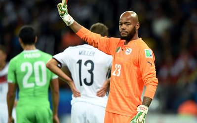 رایس مبولحی، دروازه‌بان الجزایر بهترین بازیکن میدان در شب صعود ژرمن‌ها