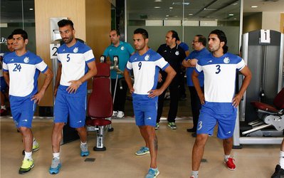 تمرین سبک استقلالی‌ها پیش از بازی با قهرمان الجزایر